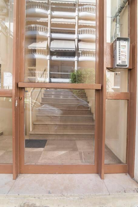 Top Floor Apartment At Petrolona With Big Balcony Αθήνα Εξωτερικό φωτογραφία