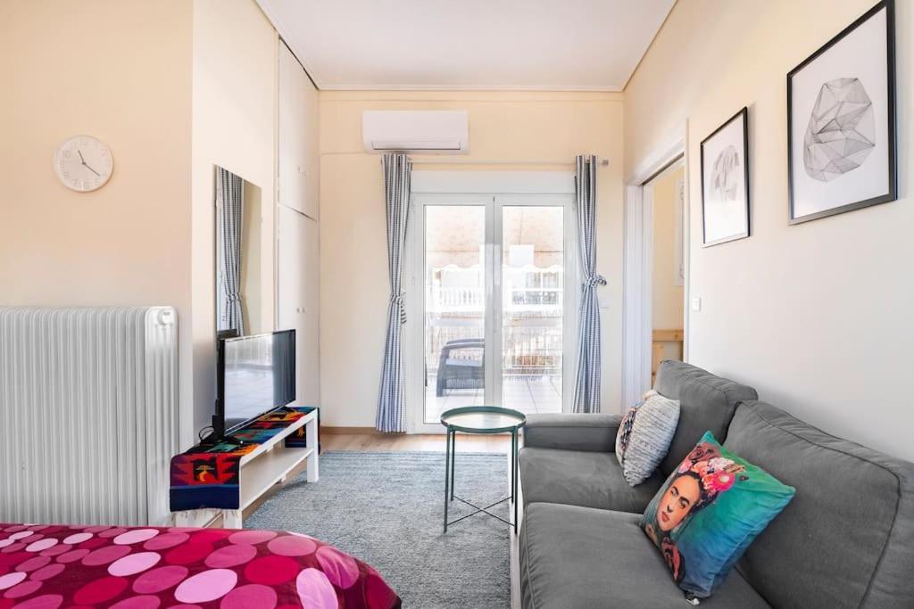 Top Floor Apartment At Petrolona With Big Balcony Αθήνα Εξωτερικό φωτογραφία