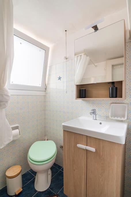 Top Floor Apartment At Petrolona With Big Balcony Αθήνα Εξωτερικό φωτογραφία